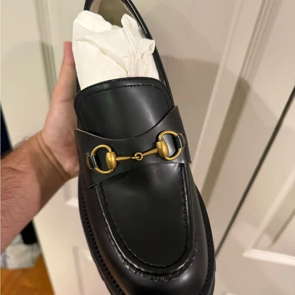 Gucci Black Leather Loafers with Gold Buckle - Picture 3 of 4